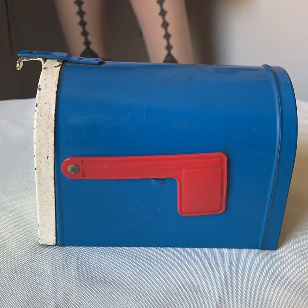 Vintage Bob Evans Farm Mailbox Piggy Bank